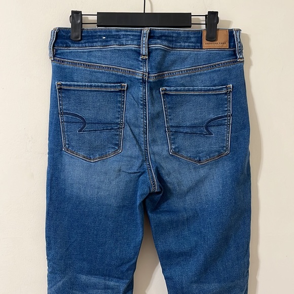 American Eagle Ne(x)t Level Stretch Hi-Rise Medium Wash Denim Jegging Size 10 - Picture 7 of 11